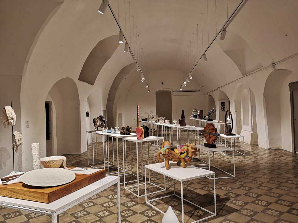 grottaglie blick in die ausstellung